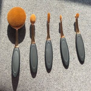 Makeup Brushes